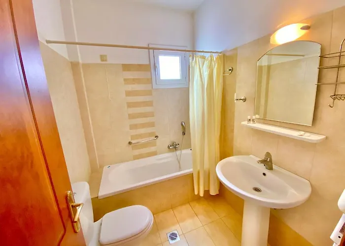 Zoom Aparthotel Candia