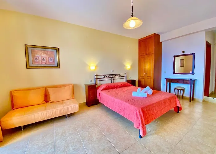 Zoom Aparthotel Kandia